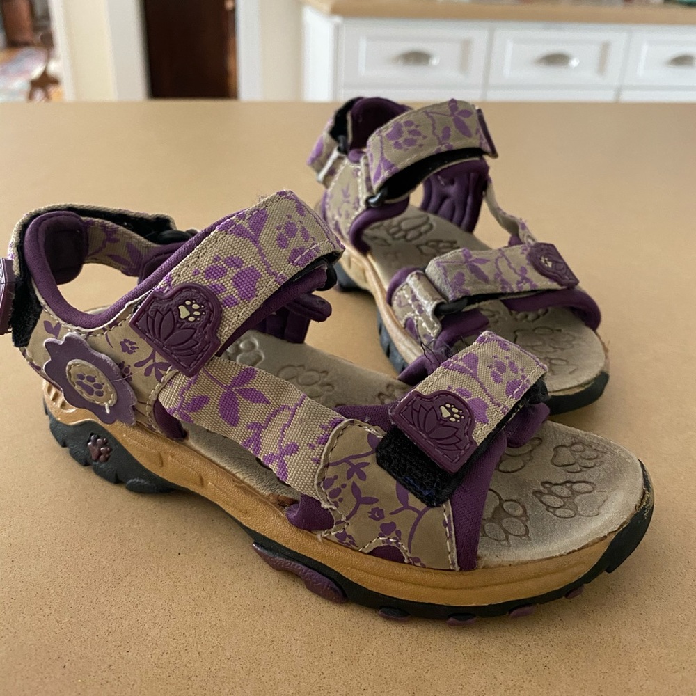🎉 Host Pick 🎉 Teva style waterproof sandals